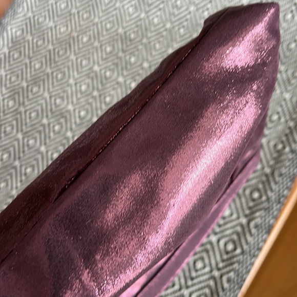 Plum shimmery bag from bare essentials - Picture 3 of 7